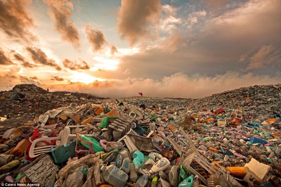 plastic trash, śmieci plastikowe